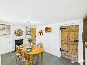 Dining Room- click for photo gallery